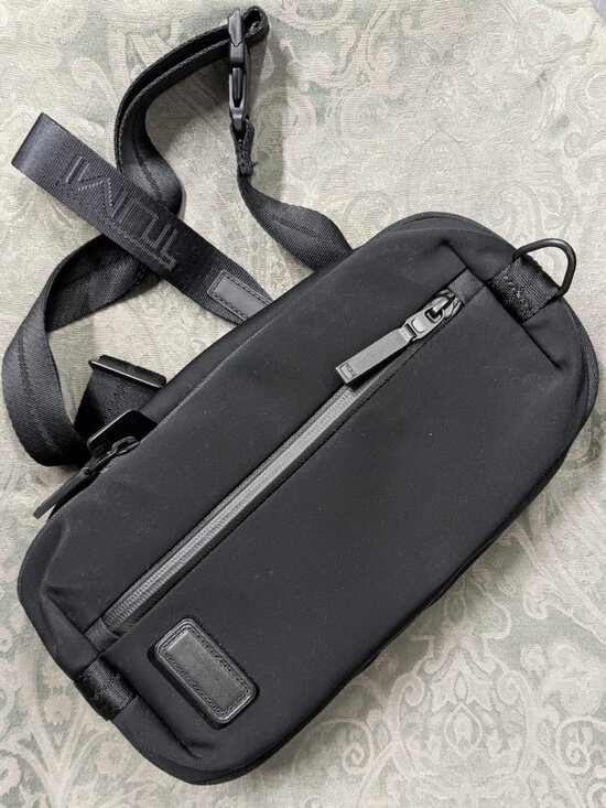 Tumi Other - TUMI sling convertible expandable shoulder bag